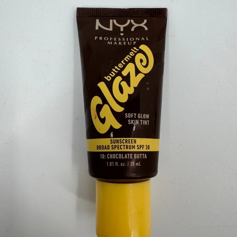 NYX Buttermelt Glaze Soft Glow Skin Tint SPF 30 Shade 10 Chocolate Butta 1.01oz